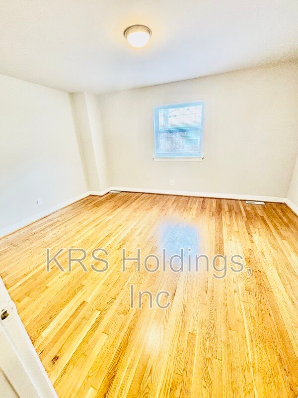 Foto del edificio - 5249 Goolsby Ct