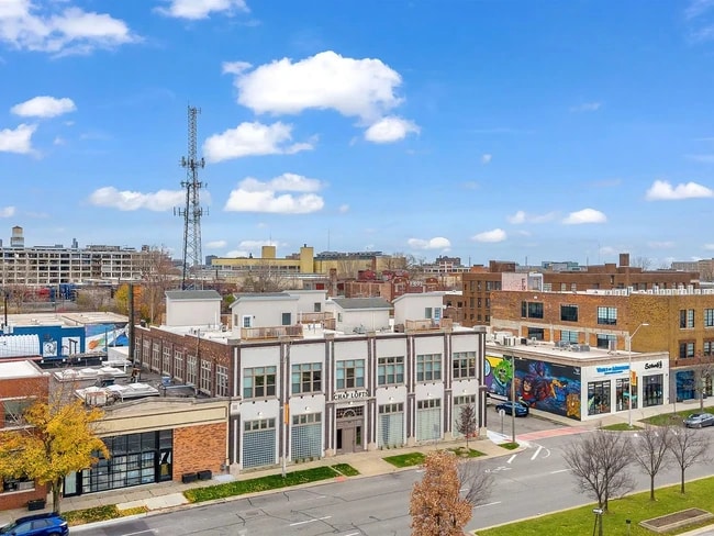 Building Photo - 2843 E Grand Blvd