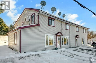 Building Photo - 3590-3590 Ch. Old Montreal Rd