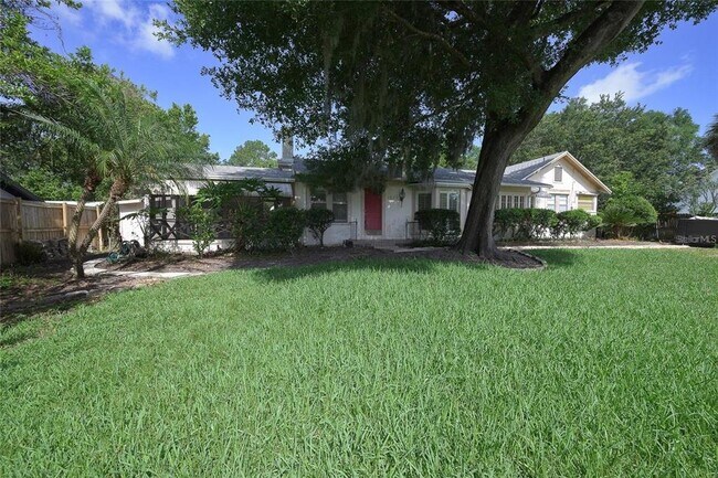 Foto del edificio - 1621 Sunnyside Dr