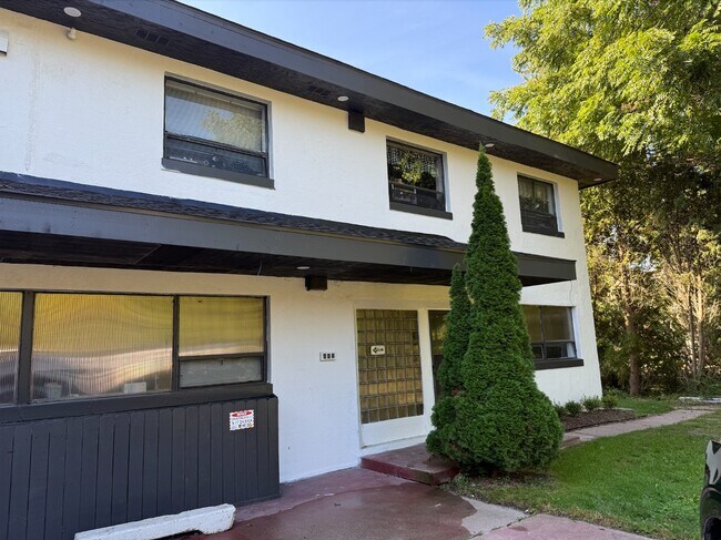 Foto del edificio - 10245 Dixie Hwy