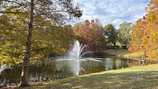 Foto del edificio - 8849 Latrec Ave