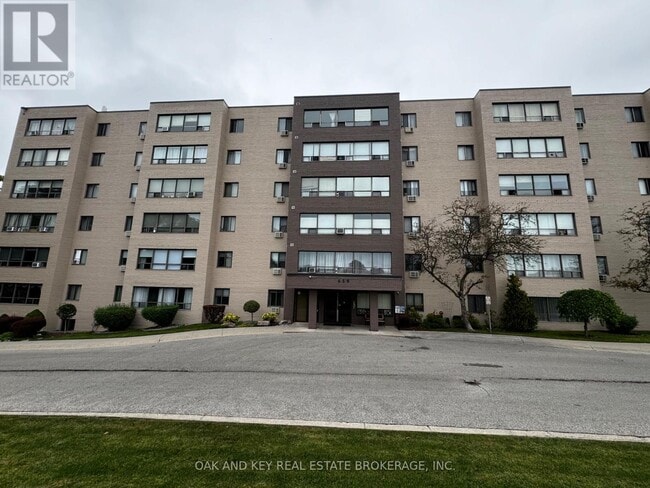 Photo du bâtiment - 650-650 Cheapside St