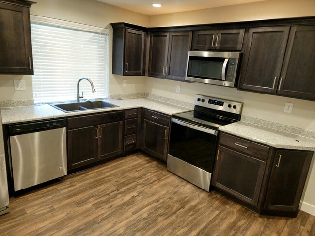 Foto del edificio - 1105 Fishlock Ave