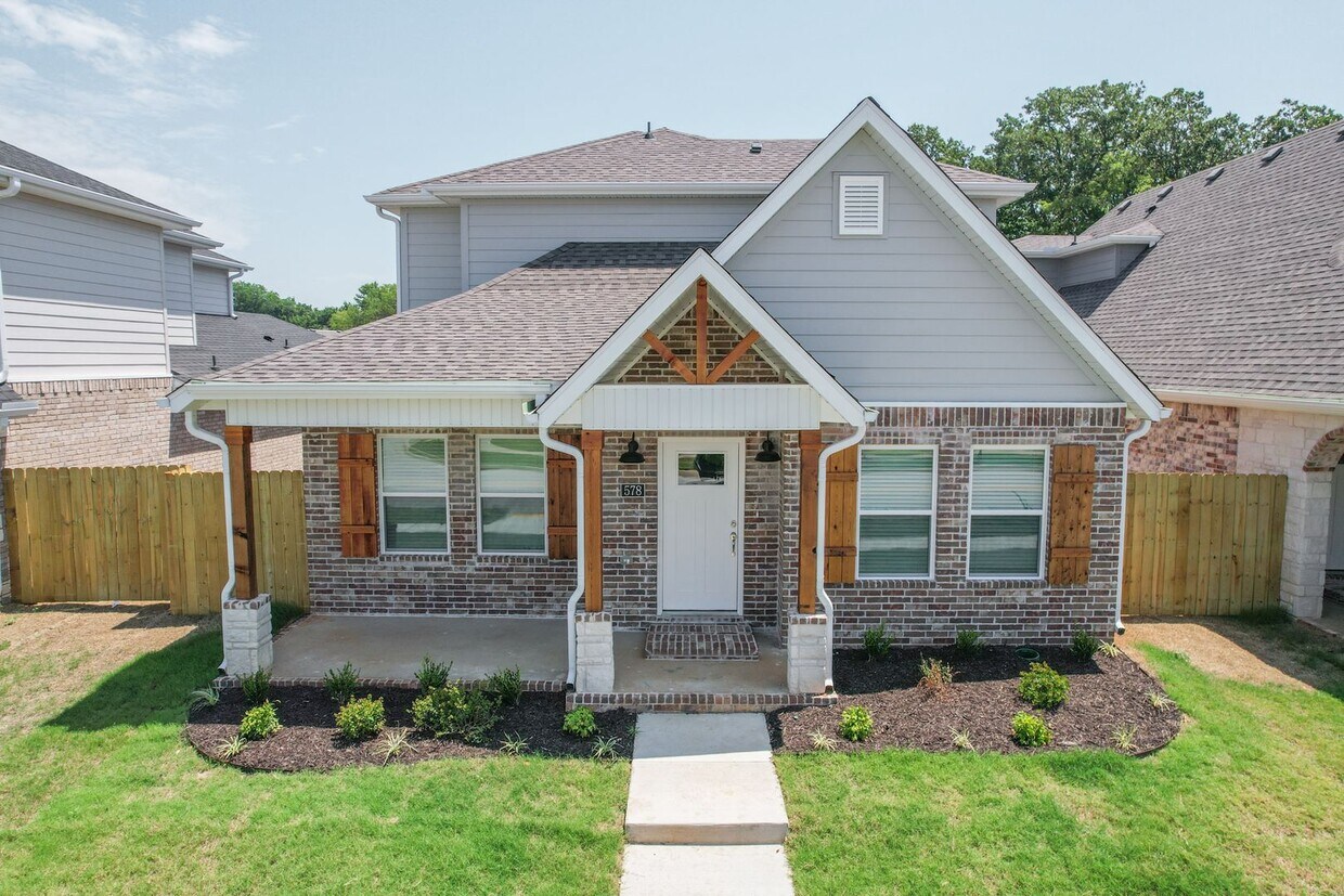 578 N Salem Rd, Fayetteville, AR 72701 House Rental in Fayetteville