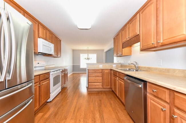 Building Photo - Nice and clean townhome in Colfax