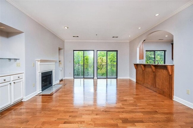 Building Photo - 2865 Lenox Rd NE