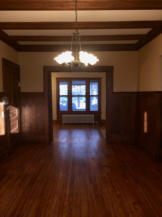 Building Photo - 147 Prospect Ave NE