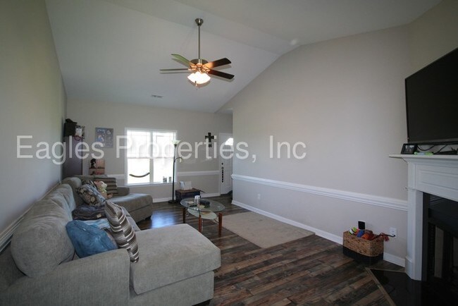 Building Photo - 402 North Landing Drive Goldsboro NC 27534