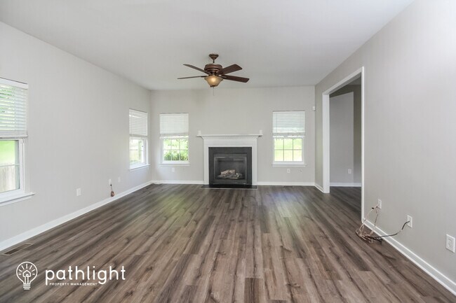 Building Photo - 6607 Regal Grove Dr