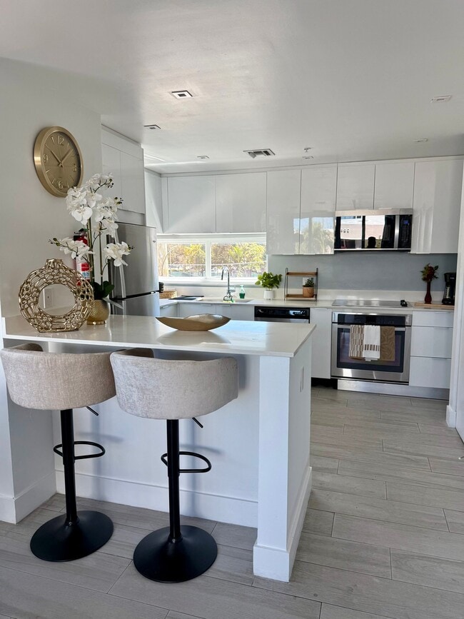 Photo - 8143 Harding Ave Townhome