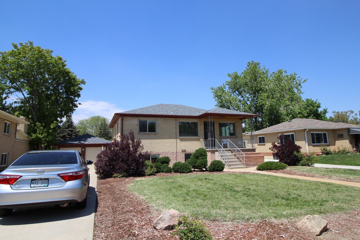 Front of property - 4831 Fenton St