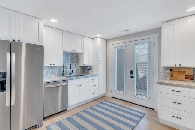 Foto del edificio - 9959 S Eden Point Cir