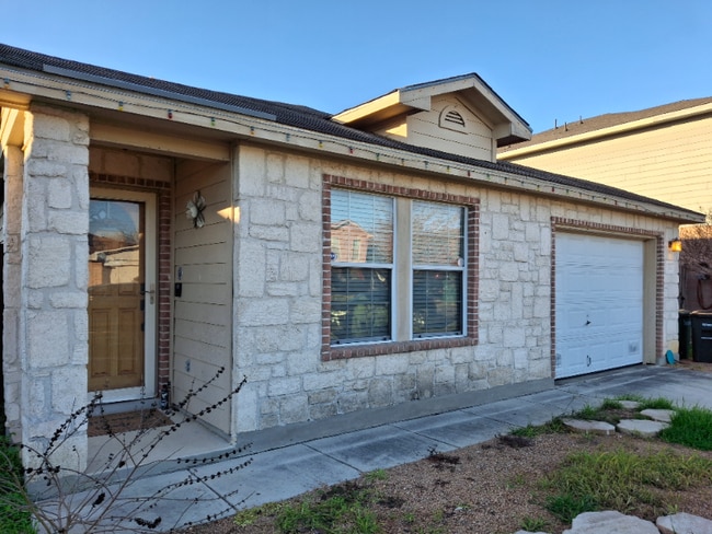 Photo - 2014 Mission Eagle House