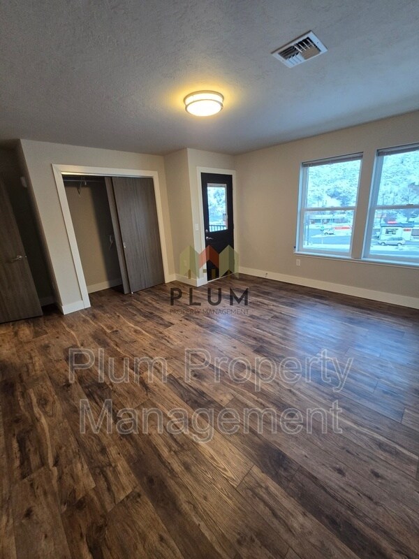 Foto del edificio - 425 Michigan Ave