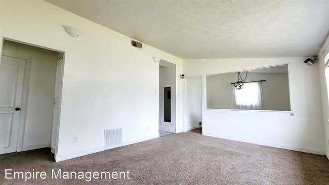Building Photo - 3 br, 1 bath House - 821 Borley Avenue
