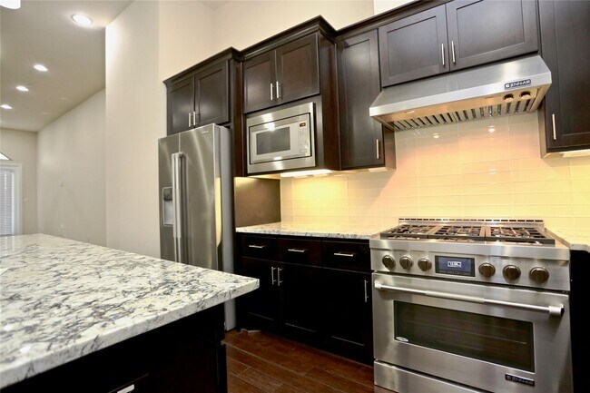 Foto del edificio - 4009 Lillian St