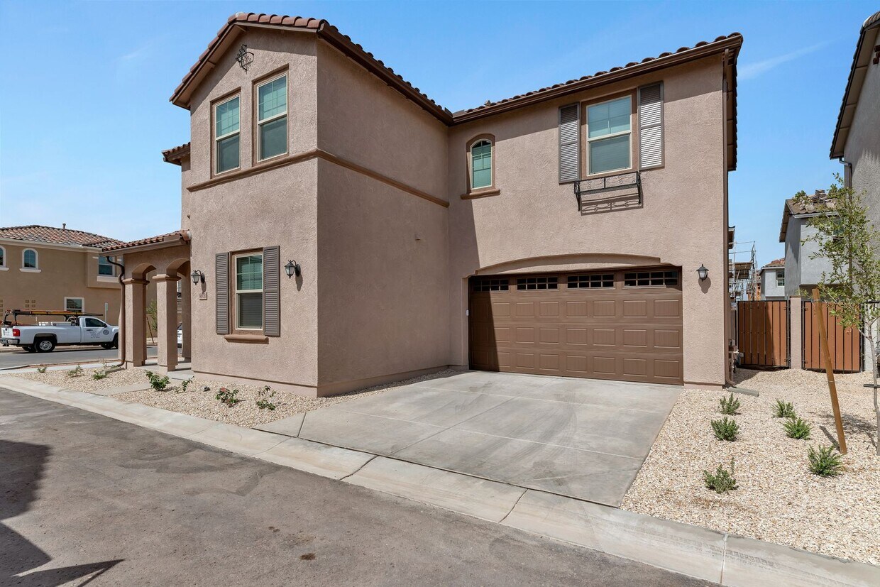 Primary Photo - 9918 E Texas Ave Mesa, AZ 85212