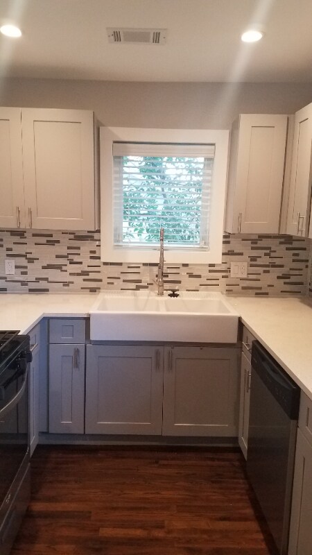 Foto del edificio - 3014 E 16th St
