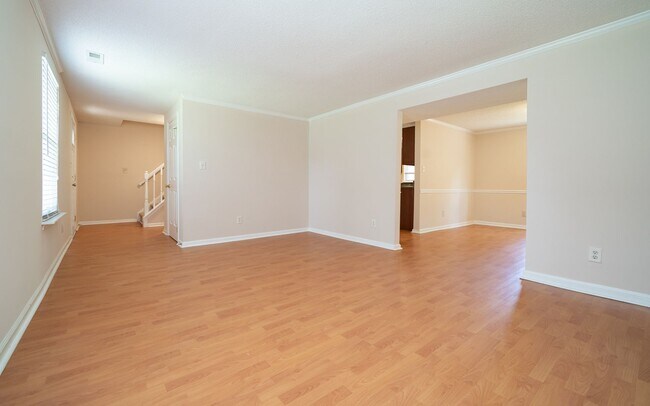 Foto del edificio - Spacious 3 bedroom home in desirable Durham!