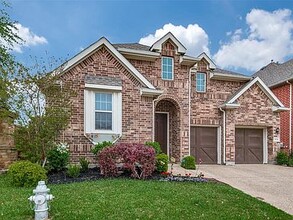 Building Photo - 3636 Treetop Dr