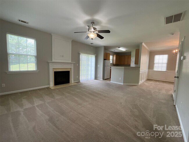 Building Photo - 10846 Traders Ct