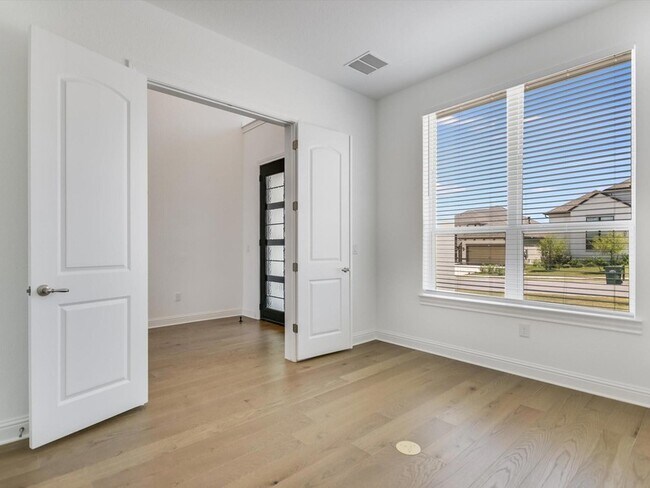 Building Photo - 1017 Trevi Fontana Dr.