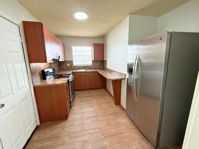 Building Photo - 15410 NW 32 Ct