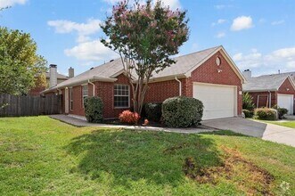 Building Photo - 1418 Deville Cir
