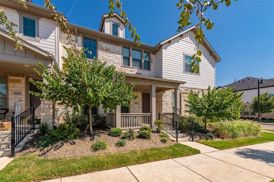 Foto principal - 6520 Northern Dancer Dr
