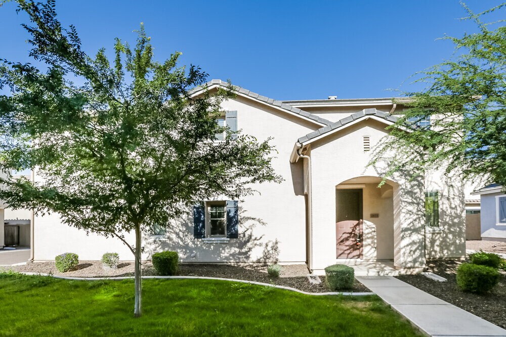 Foto principal - 2671 N 73rd Glen