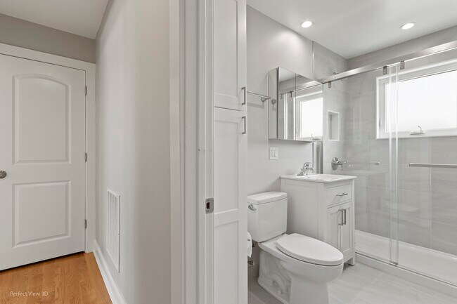 Foto del edificio - 8331 W Gunnison St