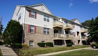 Building Photo - Vantage Pointe Apartments