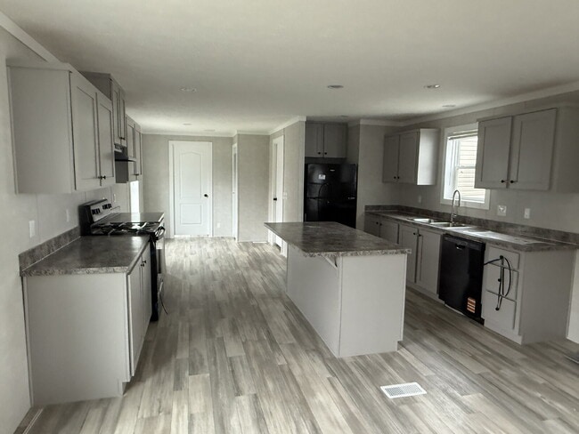 Building Photo - 430 N Crotty Ln