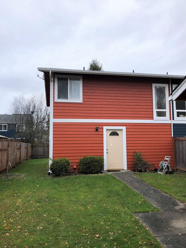 Foto del edificio - Townhouse in Poulsbo.