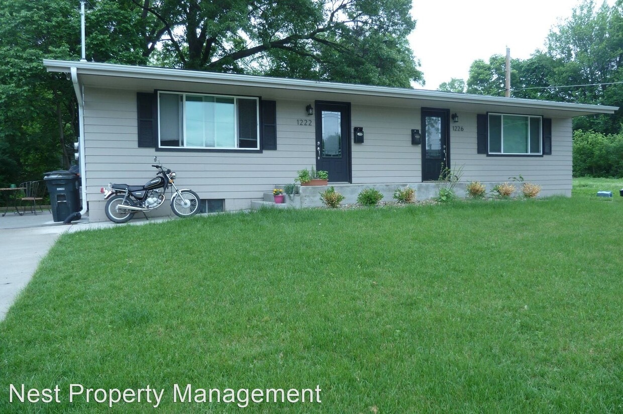 Primary Photo - 2 br, 1 bath House - 1222 E Bloomington St