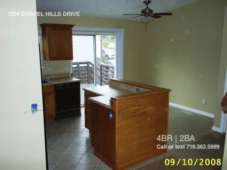 Building Photo - Great 4 bedroom bi-level in D-20!
