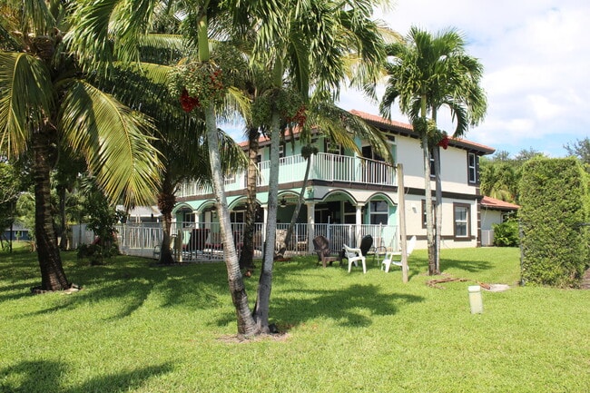 Foto del edificio - 13847 Geranium Pl