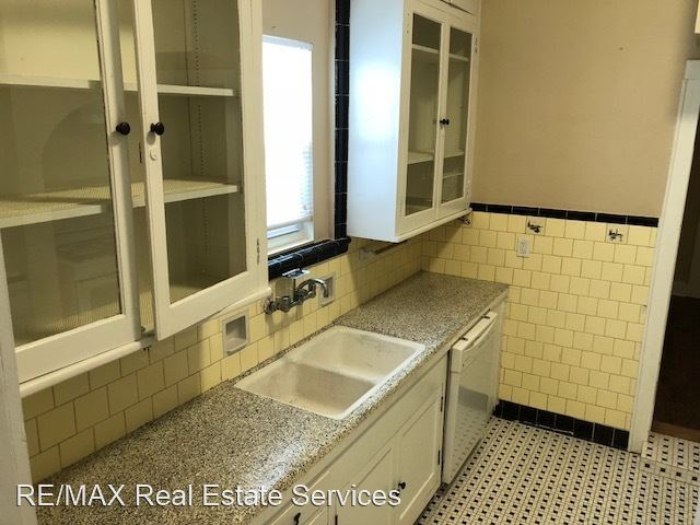 Foto del edificio - 3 br, 1.5 bath House - 528 Wilkinson