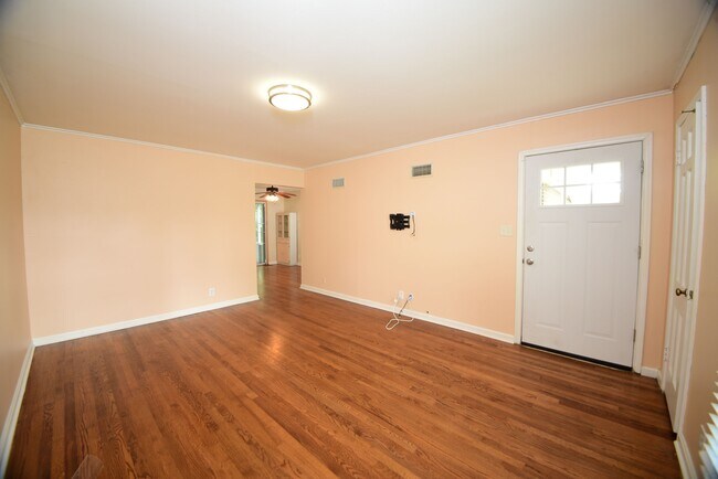Foto del edificio - 2513 S Sandusky Ave