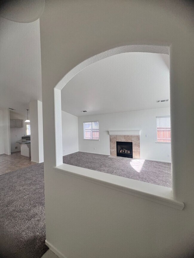 Foto del edificio - 5837 Webb St