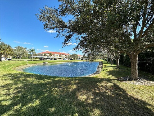Foto del edificio - 1010 Villagio Cir