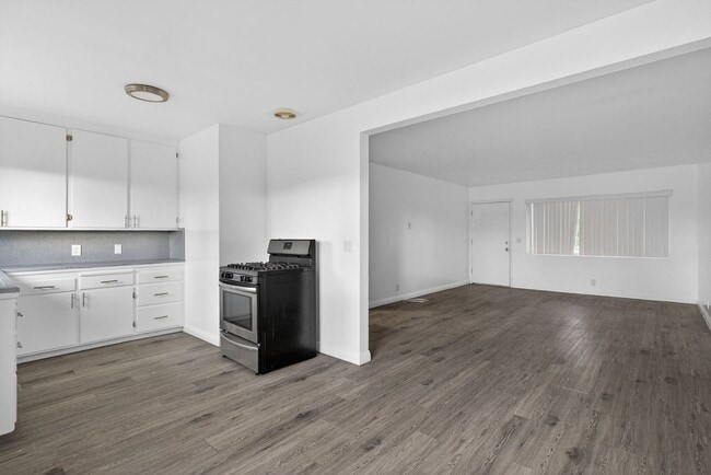 Foto del edificio - 216 E Burnett St