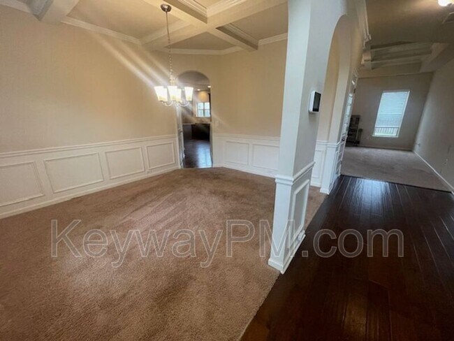 Foto del edificio - 5007 Vine Ln