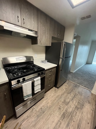 Building Photo - 9237 Elk Grove Florin Rd