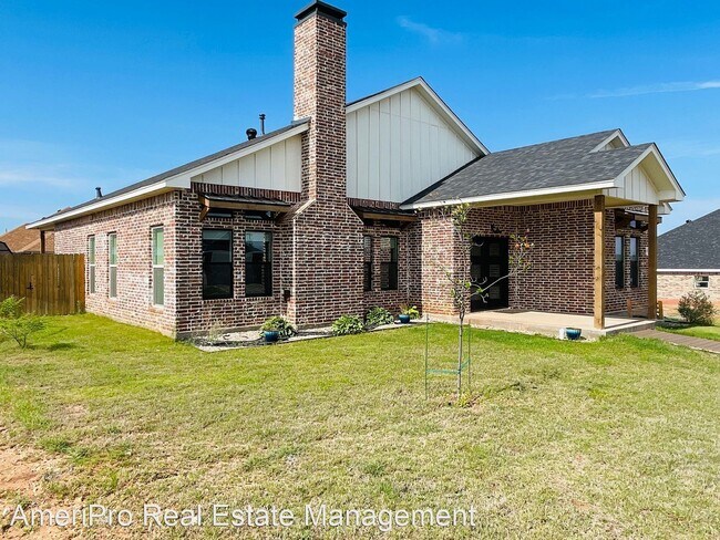 Foto del edificio - 3 br, 2 bath House - 6733 Hillside Ct.