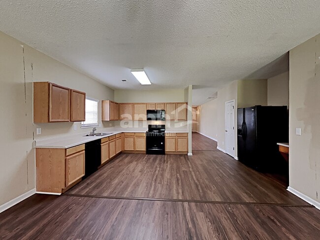 Building Photo - 2006 Farm Hill Ct