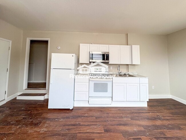Building Photo - 9430 Green Ct