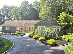Building Photo - 45 Woodchuck Hollow Ln