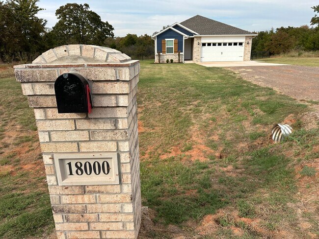 Foto del edificio - Lovely 3 Bedroom, 2 Bathroom on a 1.39 woo...